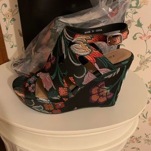 Woman’s 4” Wedges